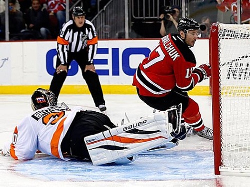 Brodeur Shines as Flyers Struggles Continue