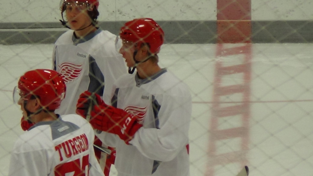 Ehn talks with fellow prospects Tyler Bertuzzi (to his right) and Dominic Turgeon. (Photo taken by author)
