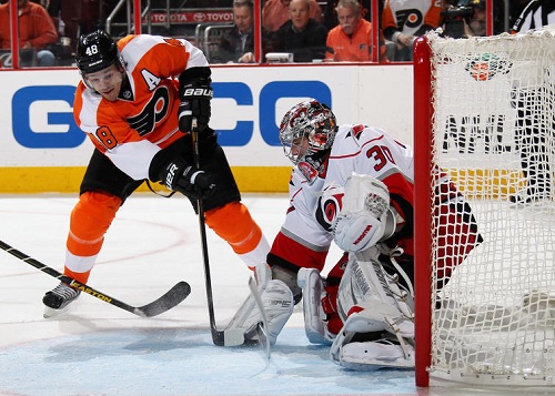 Briere Plays Hero as Flyers Beat Hurricanes