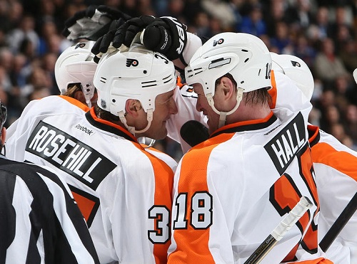 Flyers Defeat Leafs for Fourth Straight Victory