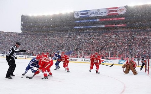  2014 NHL Winter Classic Game Logo Jersey Patch THE BIG HOUSE  Detroit Red Wings Vs Toronto Maple Leafs