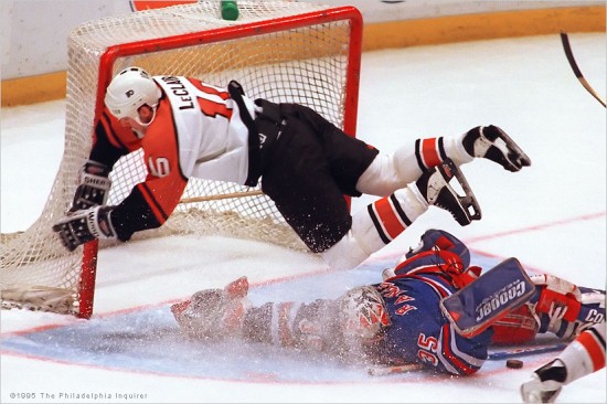 John LeClair and the Flyers soared above Mike Richter and the Rangers in the 1995 playoffs. (Philadelphia Inquirer)