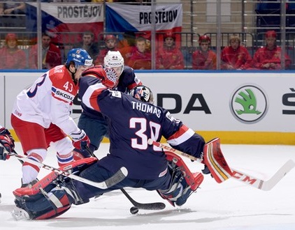 OH HE FLOSSIN' IN THEM PANTHER PADS. (Richard Wolowicz/HHOF-IIHF Images)