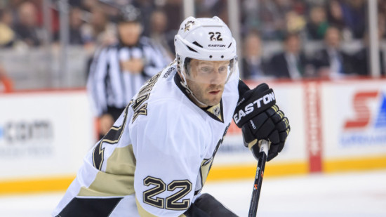 Lee Stempniak has bounced around the NHL, with Pittsburgh being his most recent stop after being sent there at the 2013-14 trade deadline. (Photo by Brad Rempel – USA Today Sports)