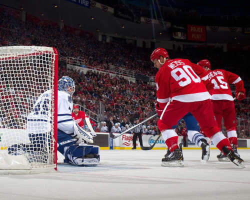 Veteran forward Stephen Weiss played his first game of the season after being scratched in the first four. (Dave Reginek/NHLI via Getty Images)