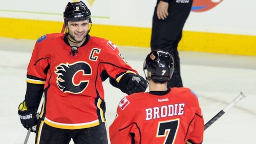 Former Flames captain Mark Giordano scores in return to Calgary