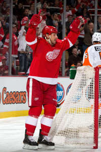 Stephen Weiss celebrates his goal that opened the scoring in a 5-2 victory over the Philadelphia Flyers on the eve of Thanksgiving. (Photo by Dave Reginek/NHLI via Getty Images)
