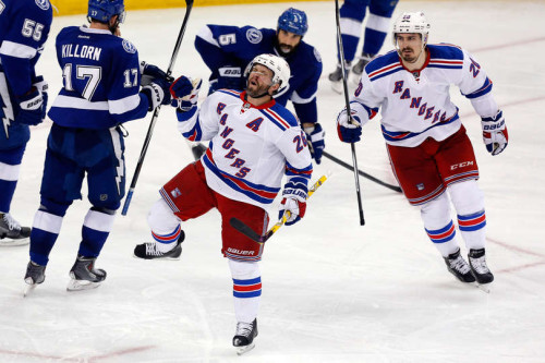 Martin St. Louis is hoping to celebrate at his old team’s expense on Friday night. (Mike Carlson – Getty Images)