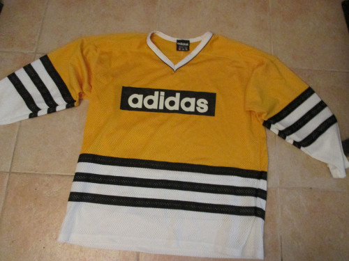 When Adidas takes over the NHL jerseys in 2017-18, they could all have the three stripe look around the bottom of the jersey, synonymous with the company’s logo.