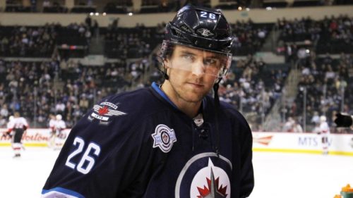 Winnipeg Jets' Andrew Ladd (16)warms up as the Jets prepare to