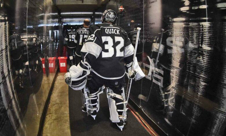 Blue Jackets trade with Kings for goaltender Jonathan Quick