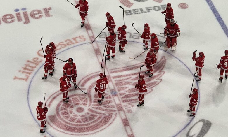 The Red Wings salute their fans following the last home game of the season. (Photo by author)